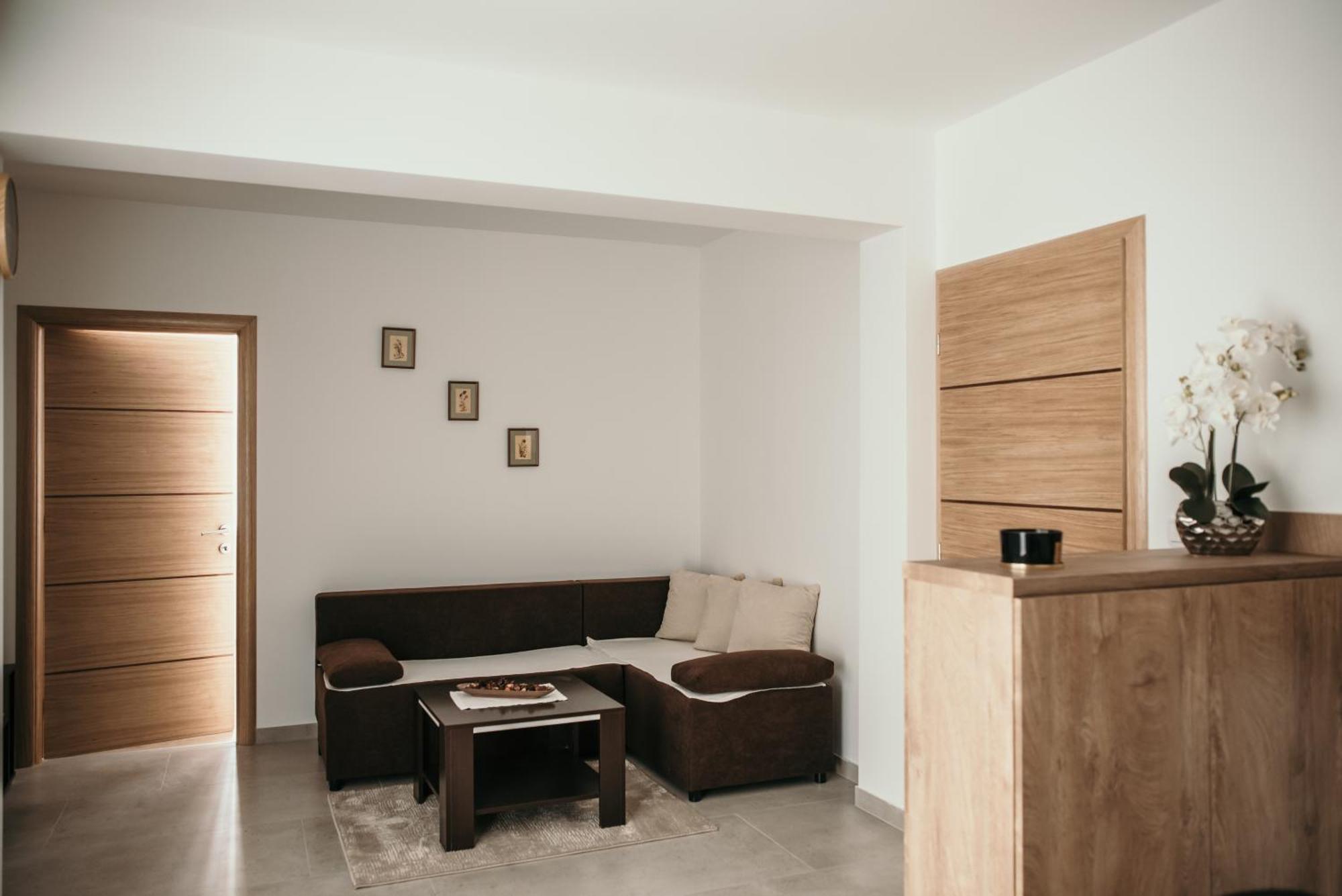 Apartman Krznaric Zupanja Εξωτερικό φωτογραφία